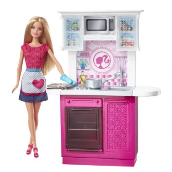 Doll and deluxe kitchen