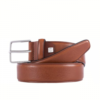 Belt with prong buckle