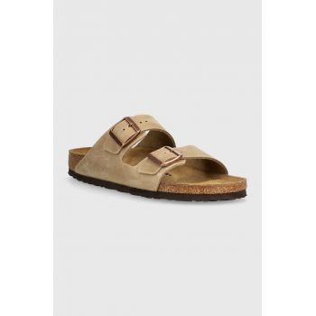 Birkenstock papuci din nubuc Arizona culoarea maro, 352201