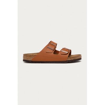 Birkenstock papuci Arizona barbati, culoarea maro