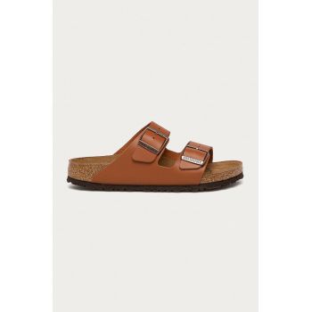 Birkenstock slapi de piele Arizona femei, culoarea maro, 1019075