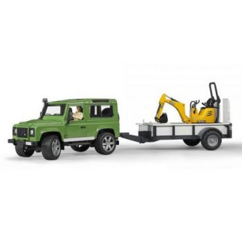 BRUDER - MASINA DE TEREN LAND ROVER DEFENDER CU REMORCA SI MICRO EXCAVATOR JCB CU MUNCITOR