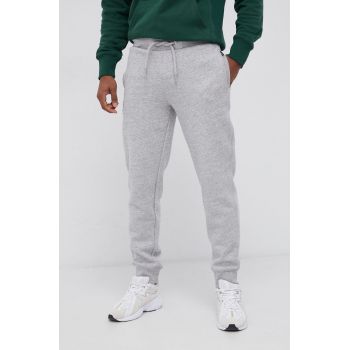 Superdry Pantaloni bărbați, culoarea gri, material neted