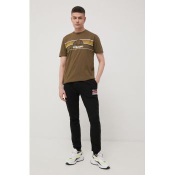 Ellesse tricou din bumbac culoarea verde, cu imprimeu SHM13827-KHAKI