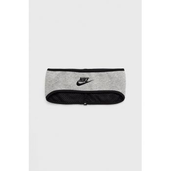 Nike bentita culoarea gri