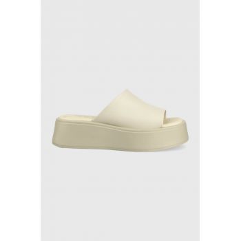 Vagabond Shoemakers slapi de piele Courtney femei, culoarea bej, cu platforma