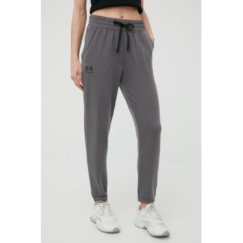 Under Armour pantaloni de trening 1369854 femei, culoarea gri, neted