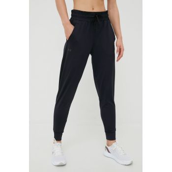 Under Armour pantaloni de antrenament 1369385 femei, culoarea negru, neted