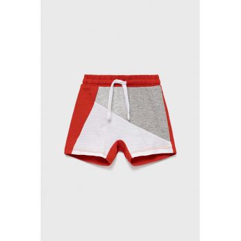 United Colors of Benetton pantaloni scurți din bumbac pentru copii culoarea rosu,