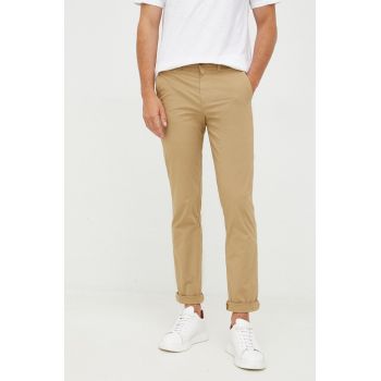 United Colors of Benetton pantaloni barbati, culoarea bej, cu fason chinos