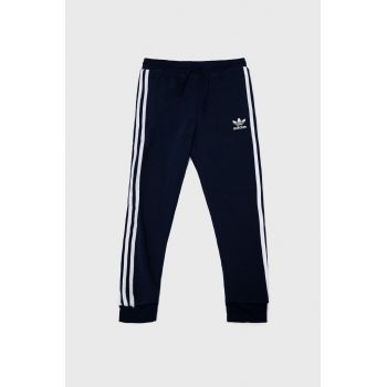 adidas Originals pantaloni de trening pentru copii culoarea albastru marin, cu imprimeu