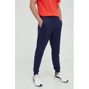 Under Armour pantaloni de trening Armour Fleece barbati, culoarea albastru marin, neted