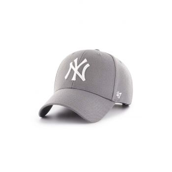 47brand șapcă MLB New York Yankees culoarea gri, cu imprimeu  B-MVPSP17WBP-DY