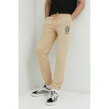 Hollister Co. pantaloni de trening barbati, culoarea bej, cu imprimeu