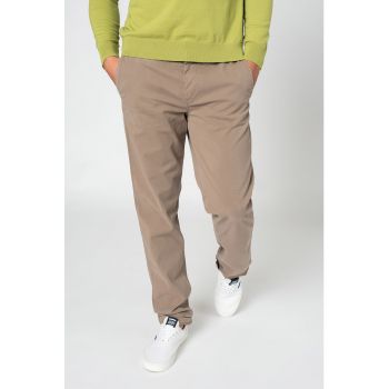 Pantaloni chino slim fit din amestec de bumbac