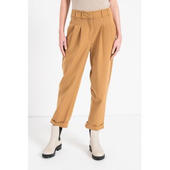 Pantaloni crop cu talie inalta