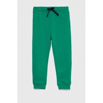 United Colors of Benetton pantaloni de trening din bumbac pentru copii culoarea negru, neted