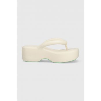 Melissa slapi MELISSA FREE PLATFORM AD femei, culoarea bej, cu platforma, M.33772.F660