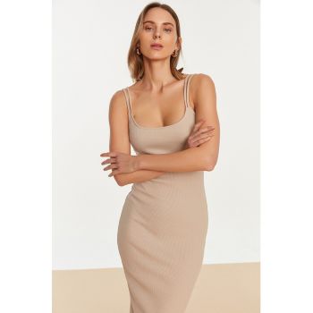 Rochie striata cu croiala bodycon si bretele duble