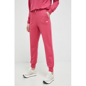Fila pantaloni de trening culoarea roz, neted ieftin