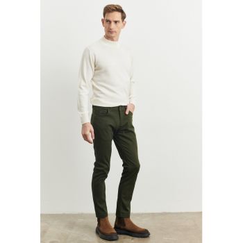 Pantaloni slim fit teturati