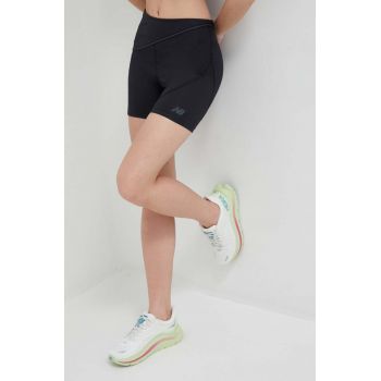 New Balance pantaloni scurți de alergare Q Speed culoarea negru, neted, high waist ieftini