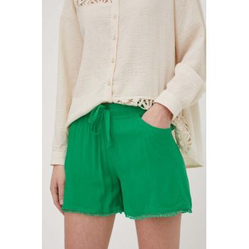 Answear Lab pantaloni scurti femei, culoarea verde, neted, high waist