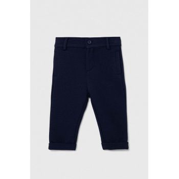 United Colors of Benetton pantaloni bebe culoarea albastru marin, neted