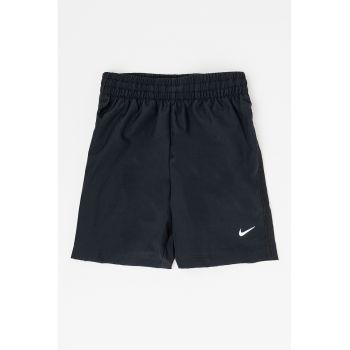 Pantaloni scurti cu tehnologie Dri-Fit si logo pentru baschet