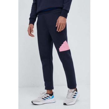 adidas pantaloni de trening culoarea albastru marin, cu imprimeu