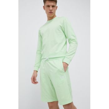 EA7 Emporio Armani pantaloni scurti din bumbac culoarea verde