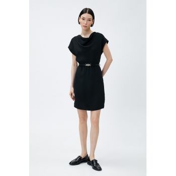 Rochie mini cu decolteu sal