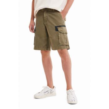 Desigual pantaloni scurti din bumbac culoarea verde