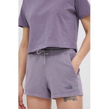 The North Face pantaloni scurti din bumbac culoarea violet, neted, high waist ieftini