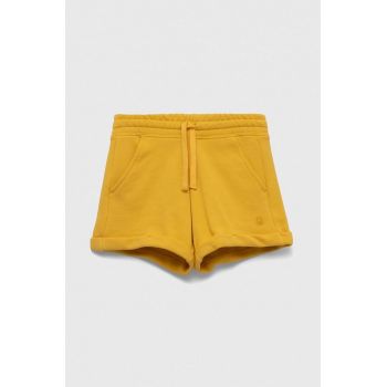 United Colors of Benetton pantaloni scurți din bumbac pentru copii culoarea galben, neted, talie reglabila