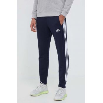 adidas pantaloni de trening din bumbac culoarea albastru marin, cu imprimeu