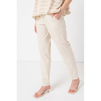 Pantaloni chino conici