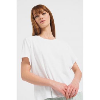 Tricou slim fit cu decolteu la baza gatului