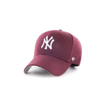 47brand sapca MLB New York Yankees culoarea bordo, cu imprimeu