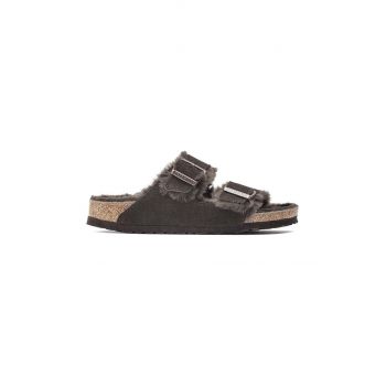 Birkenstock papuci din piele Arizona femei, culoarea maro, 1020528