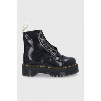 Dr. Martens bocanci Vegan Sinclair femei, culoarea negru, cu platformă 26410001-Black.Oxfo