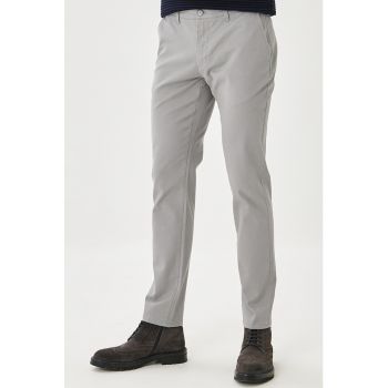 Pantaloni chino slim fit