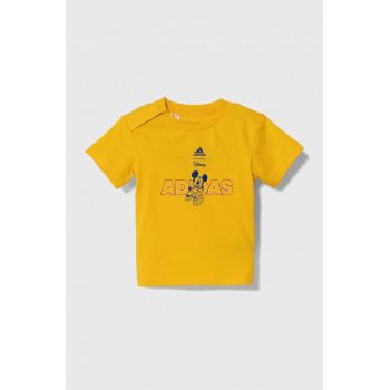 adidas tricou de bumbac pentru copii culoarea galben, cu imprimeu