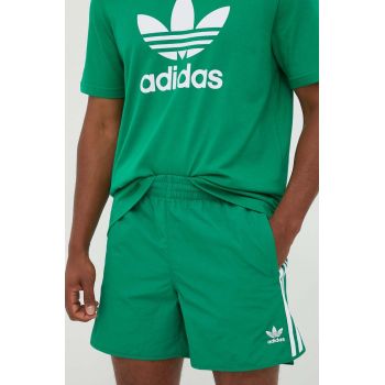 adidas Originals pantaloni scurți Adicolor Classics bărbați, culoarea verde IM4424