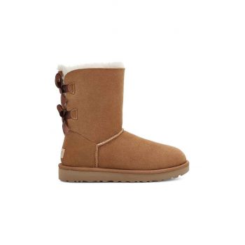 UGG pantofi femei, culoarea maro, cu toc plat, izolat