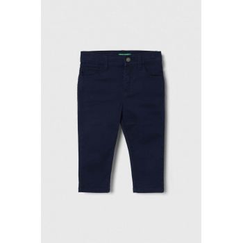 United Colors of Benetton pantaloni copii culoarea albastru marin, neted