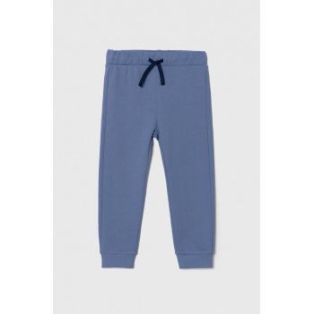 United Colors of Benetton pantaloni de trening din bumbac pentru copii cu imprimeu