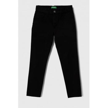 United Colors of Benetton pantaloni copii culoarea negru, neted