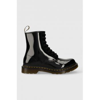 Dr. Martens bocanci de piele 1460 femei, culoarea negru, cu toc plat 11821011-black