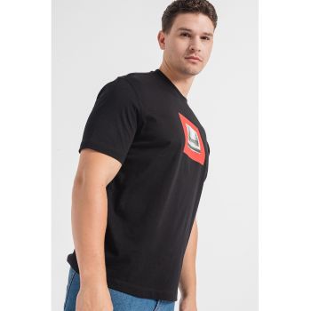 Tricou din bumbac cu decolteu la baza gatului